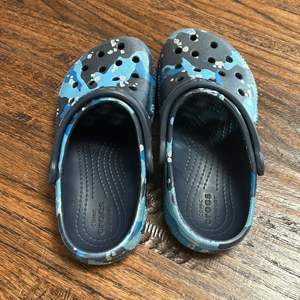 Crocs - blue camo - Picture 2 of 3